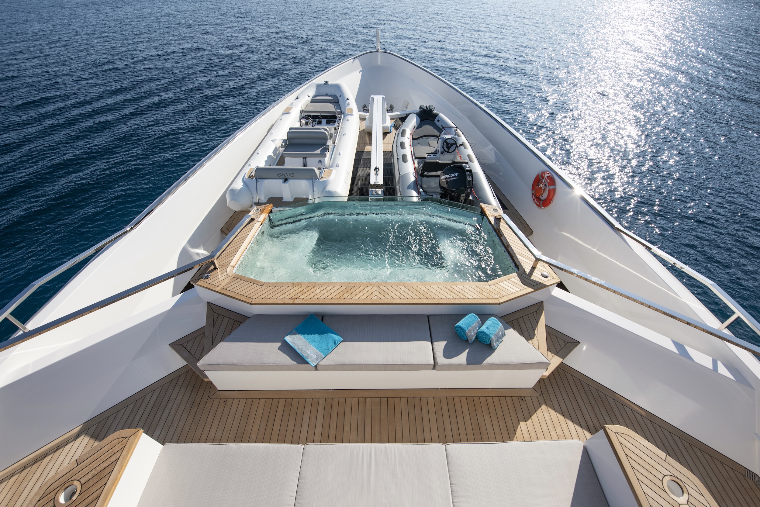 Al Waab II foredeck plunge pool, aerial view