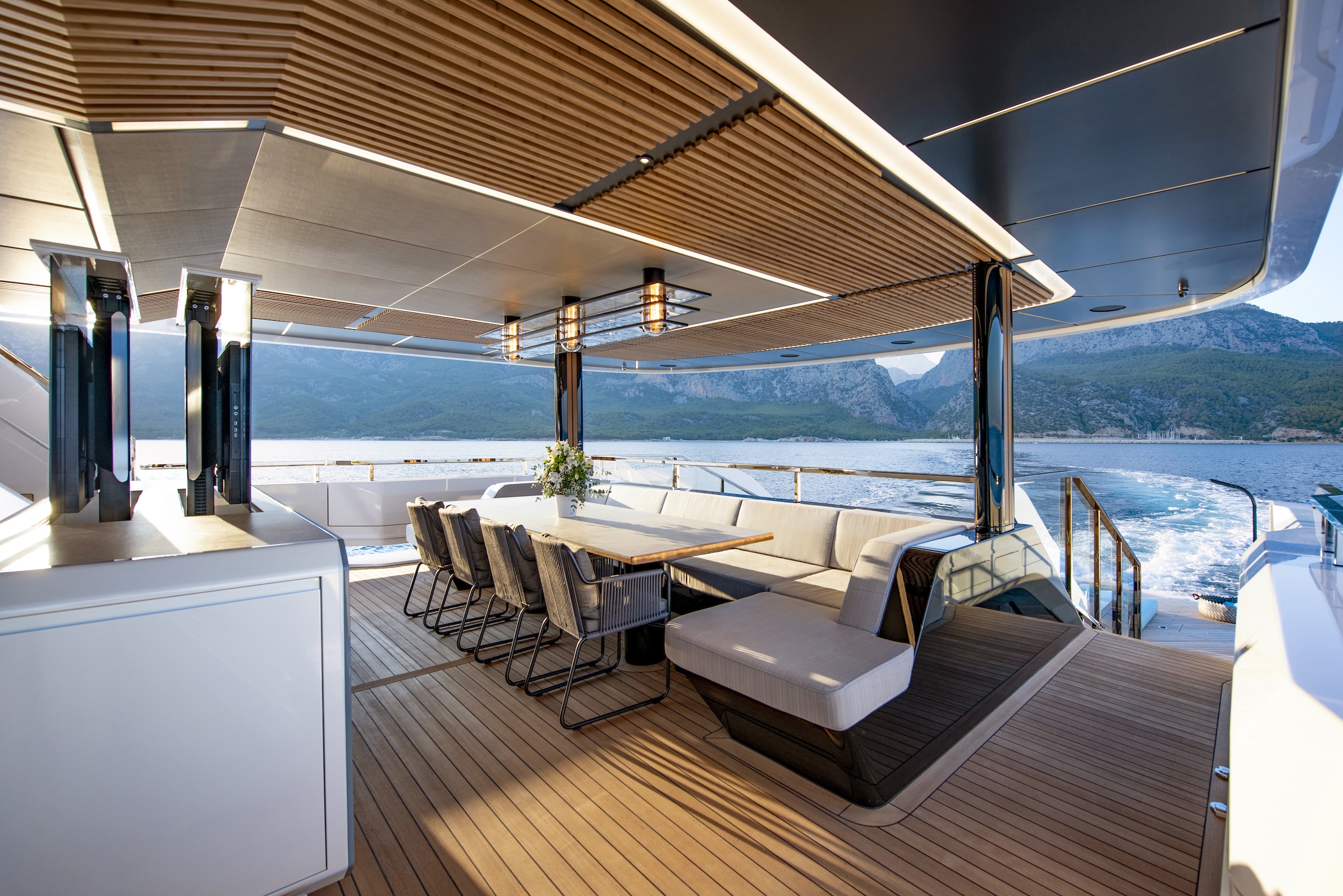 Al Waab II upper deck al fresco dining with bamboo ceiling