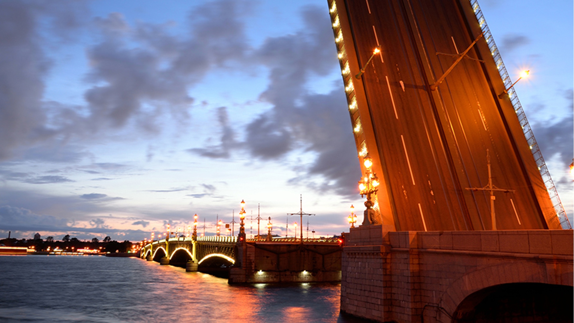 Bridge opening at the Venetian Causeway, Miami, at dusk