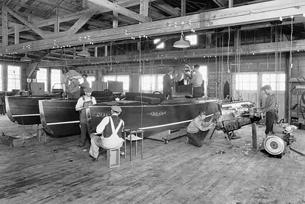 Chris Smith and Sons Boat Company is formed