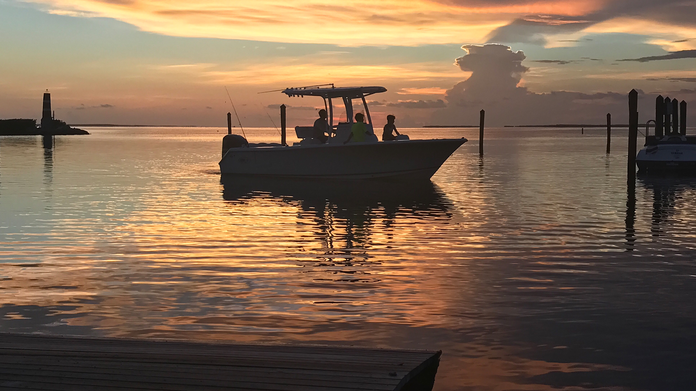 Atardecer sobre un canal de los Florida Keys