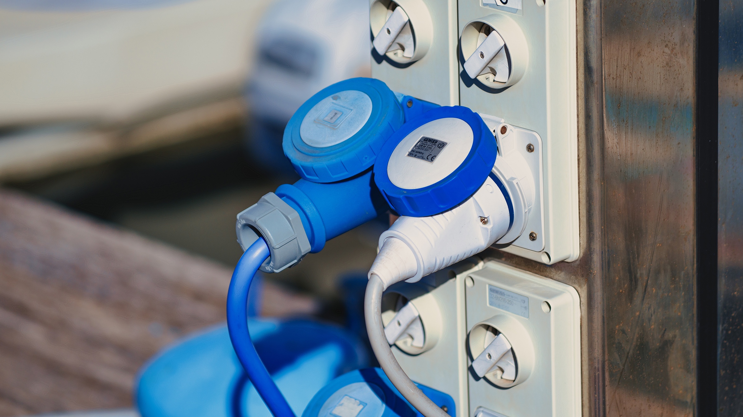 Electrical shore power outlets for boats at a marina